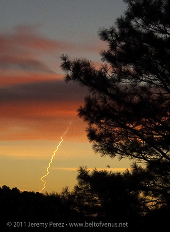 Photograph of Juno Target Missile boost phase contrail